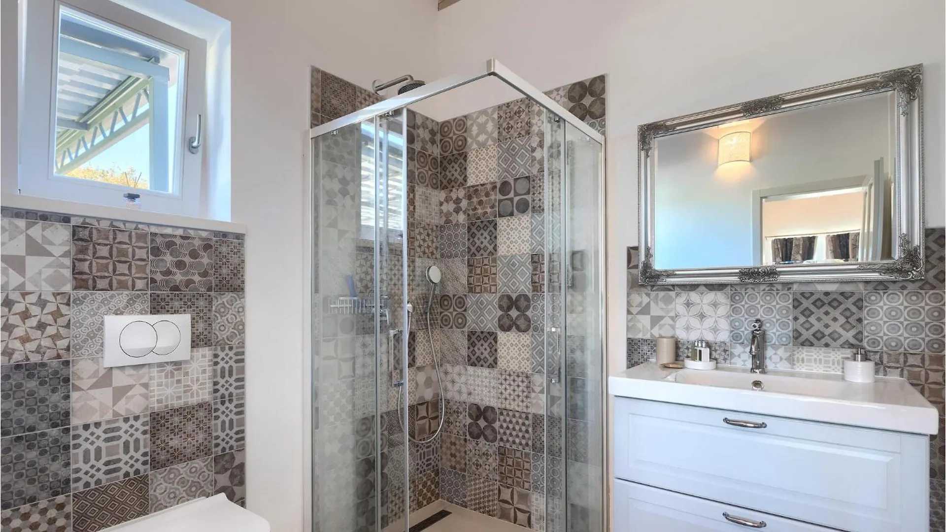 Holiday home Beautiful Home In Maruzini With Sauna Croatia
